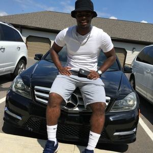 Meet your Posher, Eric