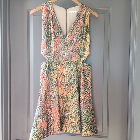 Alice + Olivia Dresses & Skirts - Alice & Olivia dress