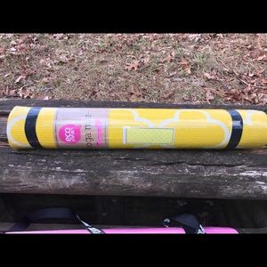NEW Yellow pattern yoga mat!