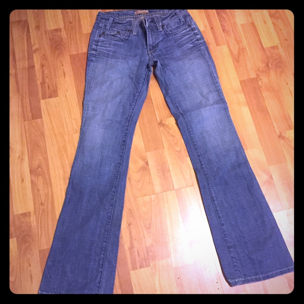 Yanuk jeans! Blue jeans nice jean