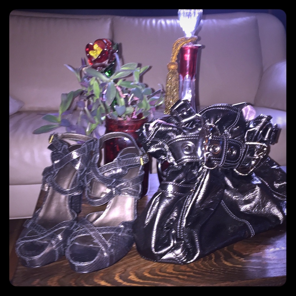 Gorgeous pewter bundle purse and shoes size 8