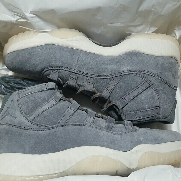 Jordan 11 premium size 10
