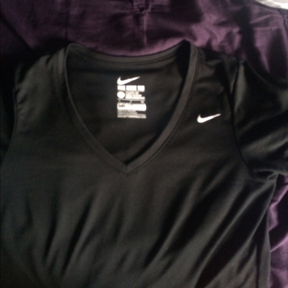 Nike DRI FIT VNECK