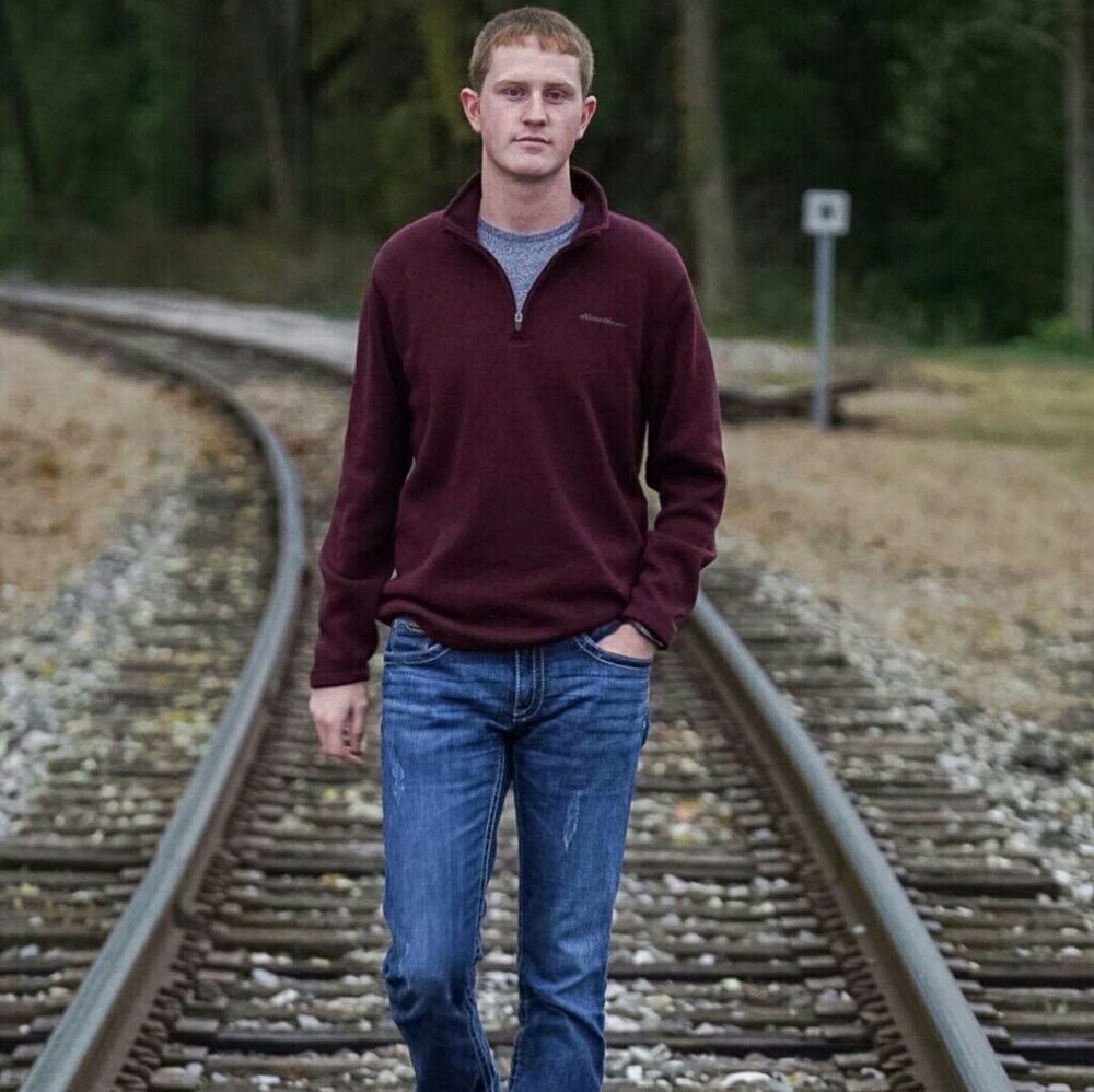 Meet your Posher, Dylan E