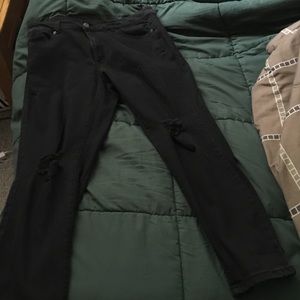 Forever21 size 16 black distressed denim