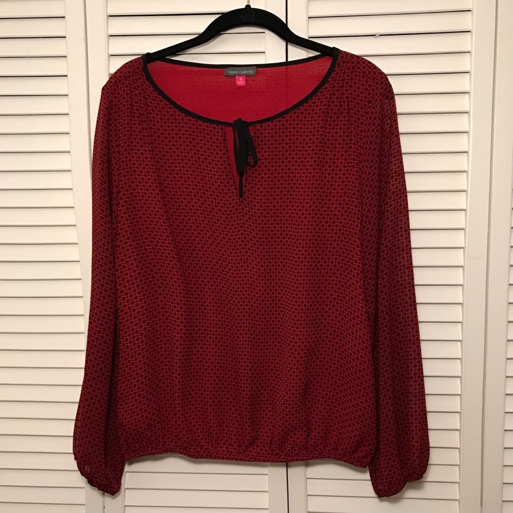 🎉 SALE 🎉 Vince Camuto Red & Black Blousy Top