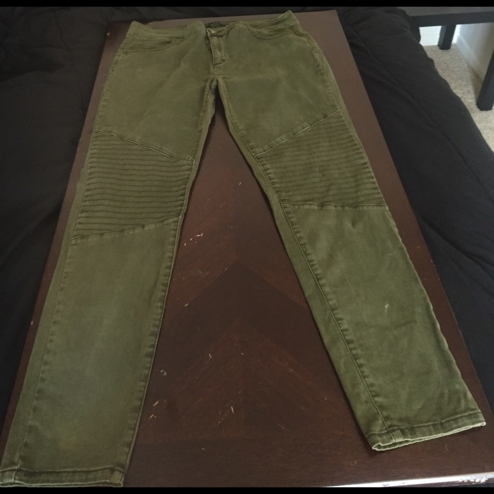 Women's green skinny pant