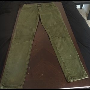 Women's green skinny pant