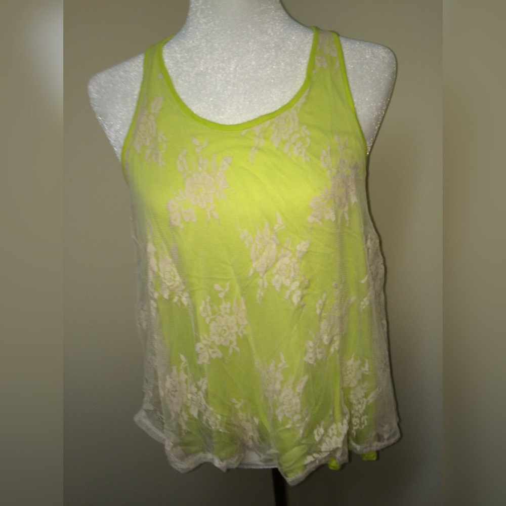 Gorgeous Green H&M Top with Cream Lace