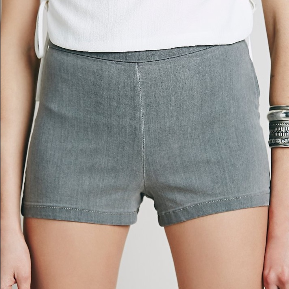📦 Free People high rise side zip shorts