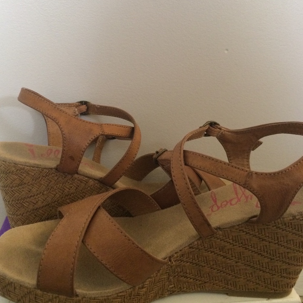 Brown wedges