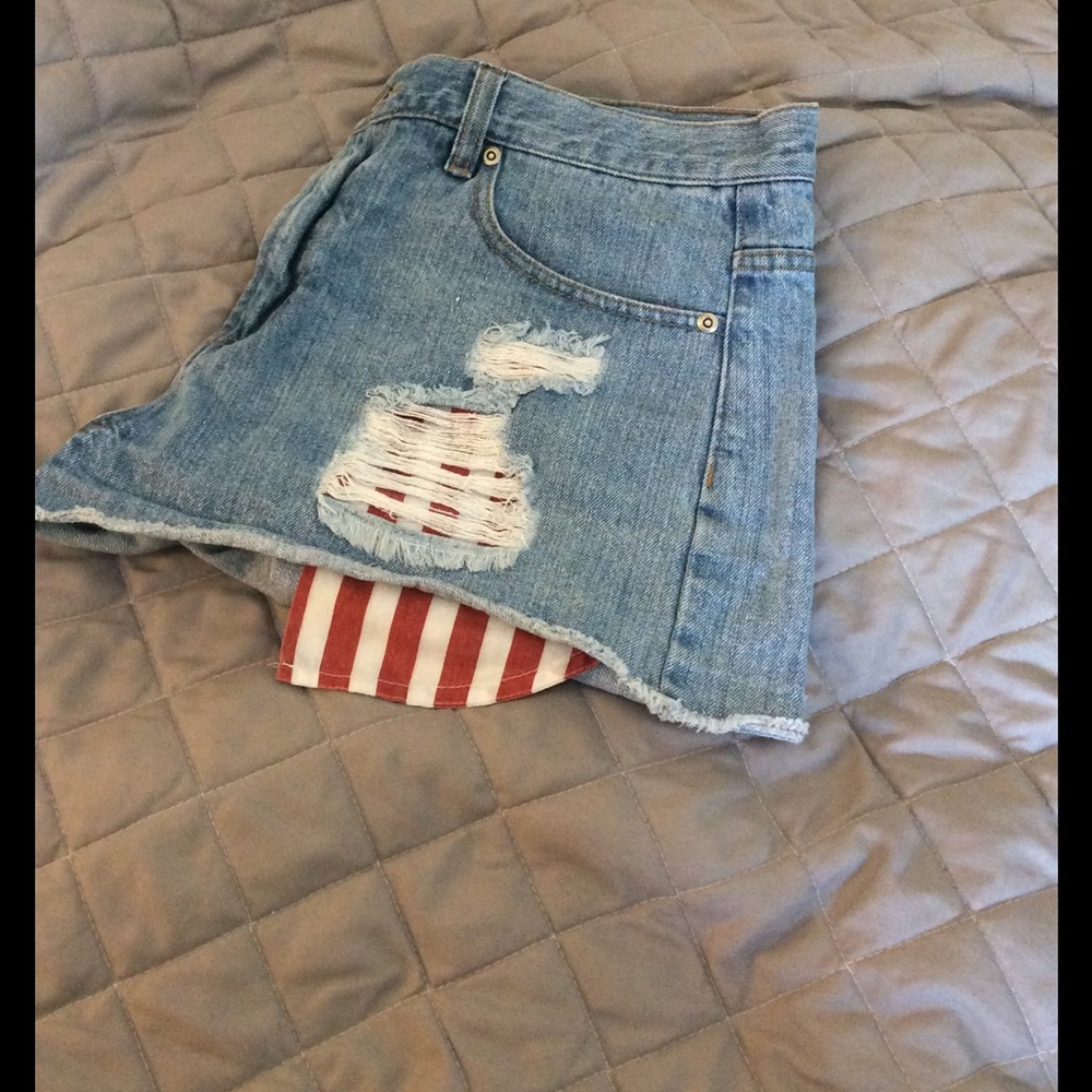 America Shorts
