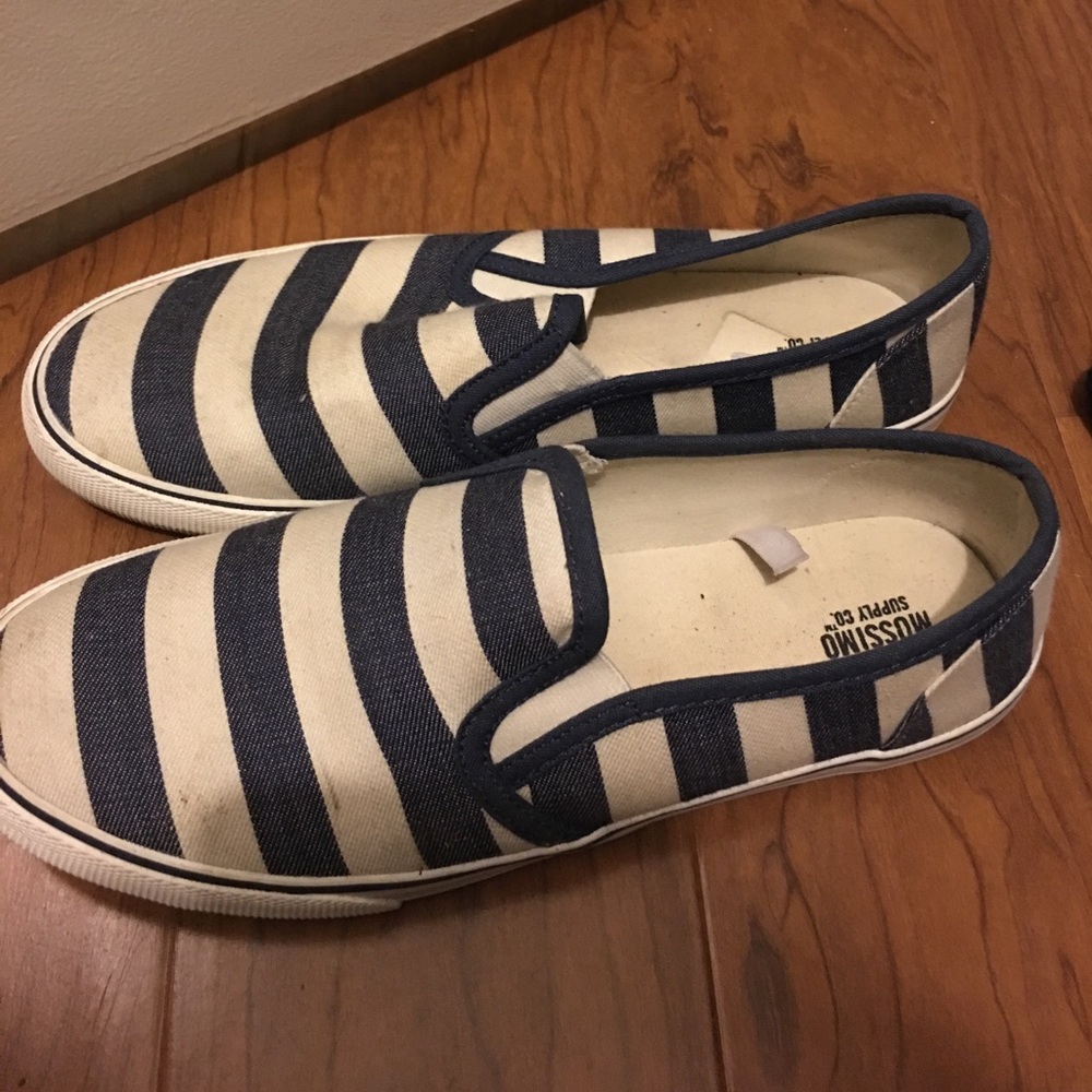 Mossimo size 8 shoes blue and white stripe