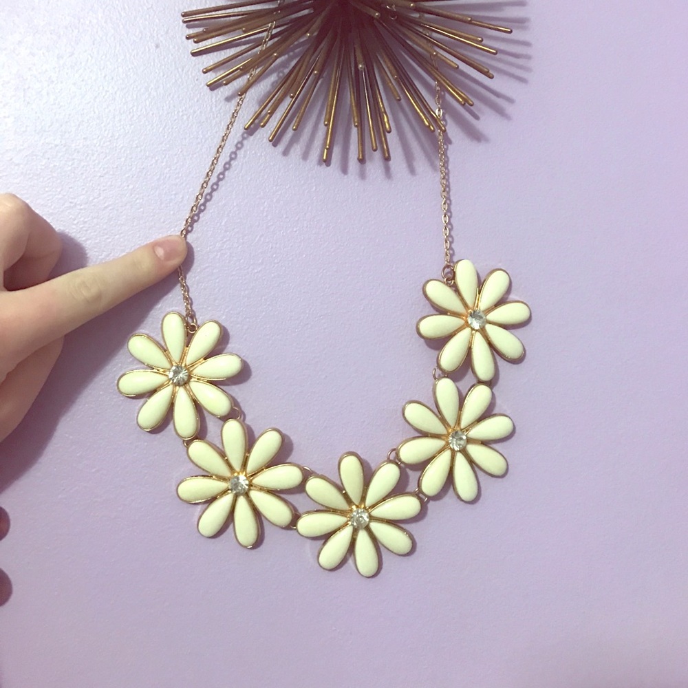 Flower chunky necklace