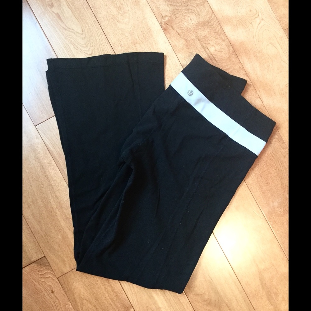 Lululemon Boot Cut Wunder Under Yoga Pants!!