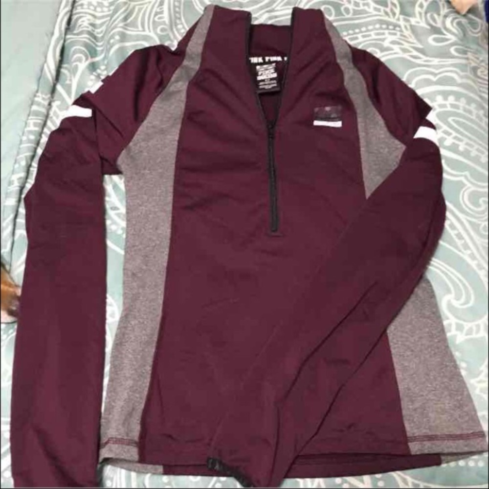 ❌❌ISO Victoria's Secret ultimate zip ❌❌