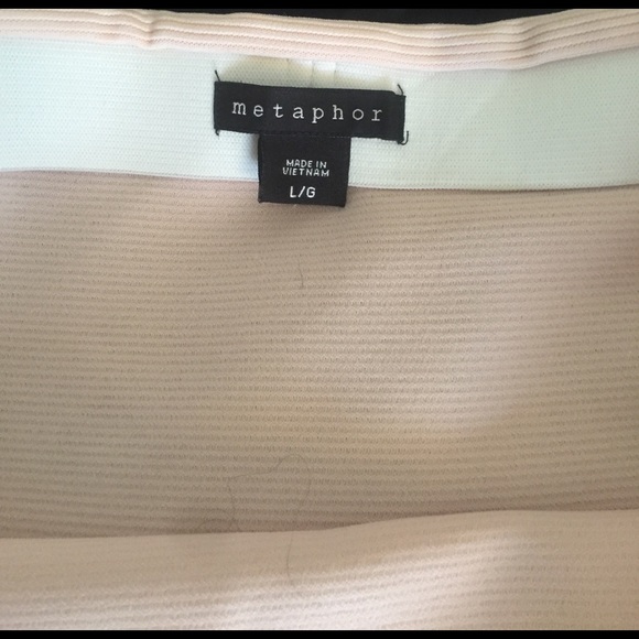 Women's short skirt - Picture 2 of 2