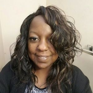 Meet your Posher, Vanessa