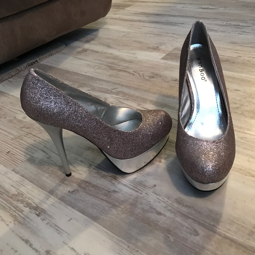 BRAND NEW!! WOMENS GLITTER BAMBOO HIGH HEELS SZ6.5