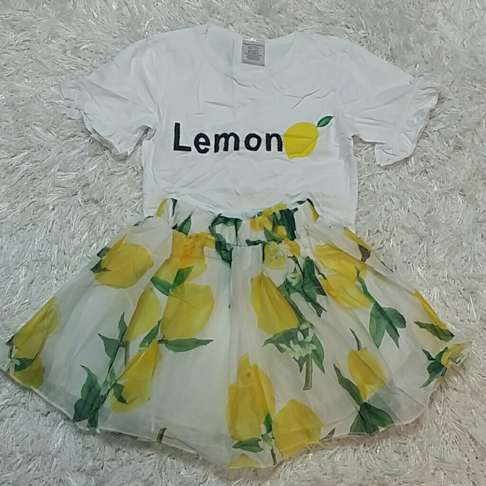 FEW LEFT***Lemon 2 pc set. Kids. :)