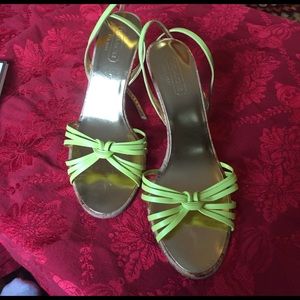 Coach chartreuse shoes size great condition