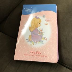 Precious Moments Bible (NOT Small Hands Edition)