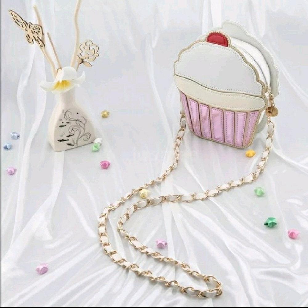 π2 LEFT! Sweetness Cupcake Bag! - Picture 3 of 4