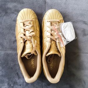 Metallic gold superstar adidas original