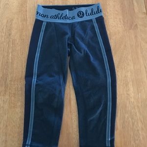 Lululemon Athletica Capri crop leggings