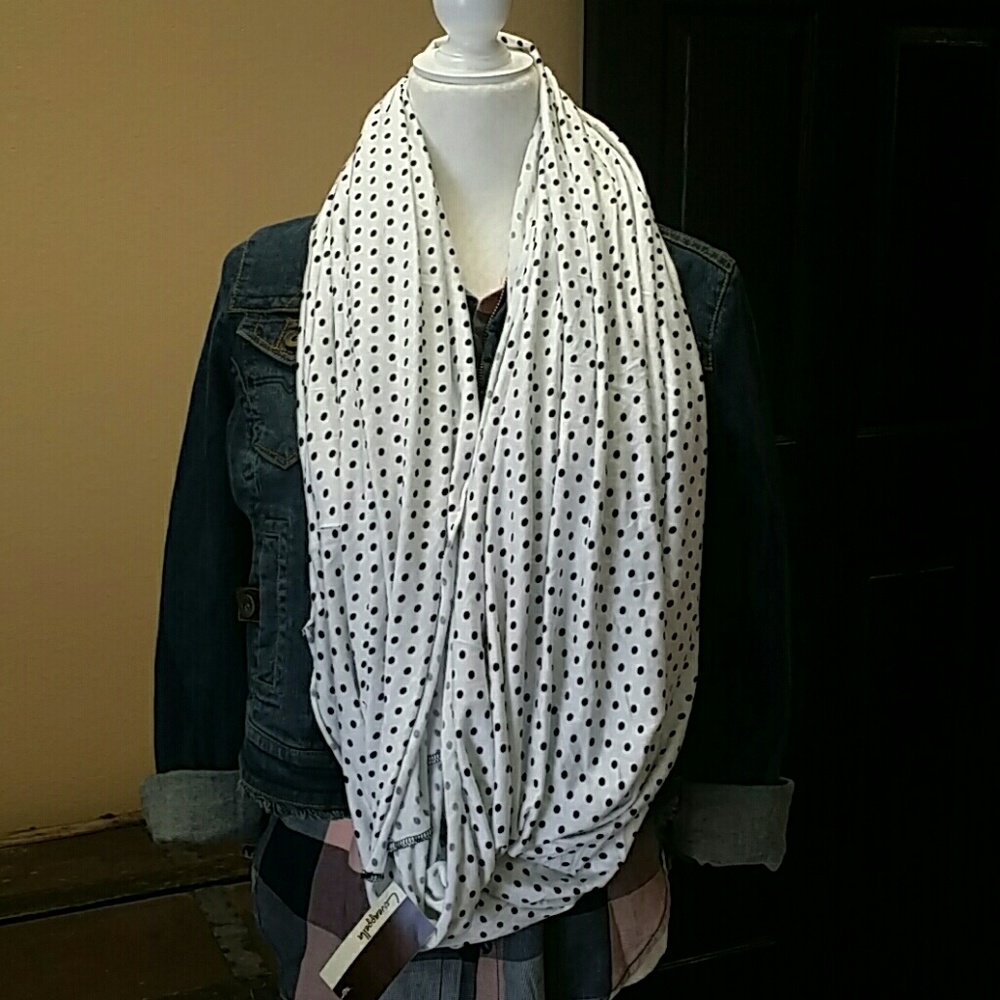New with tags infinity scarf