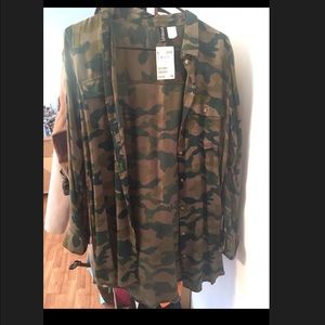 Camo long button shirt🔥