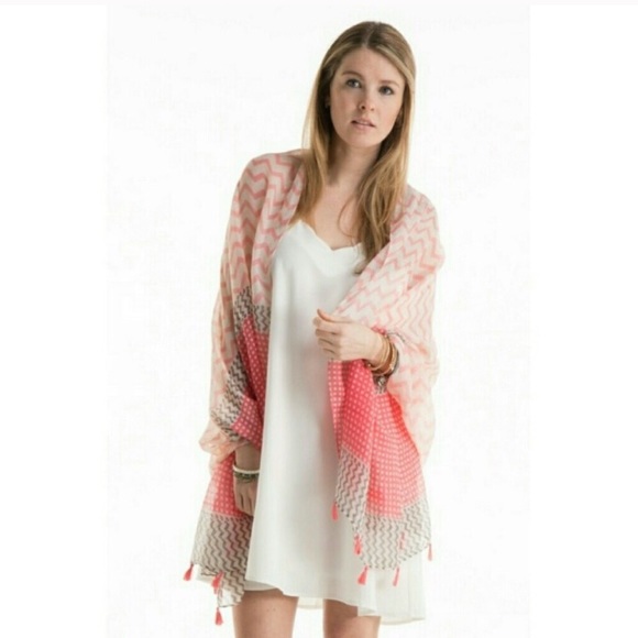 Pink/Coral Tassel Shawl/Scarf - Picture 2 of 3