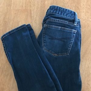 Gap dark wash skinny jeans