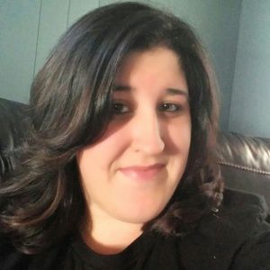 Meet your Posher, Desiree