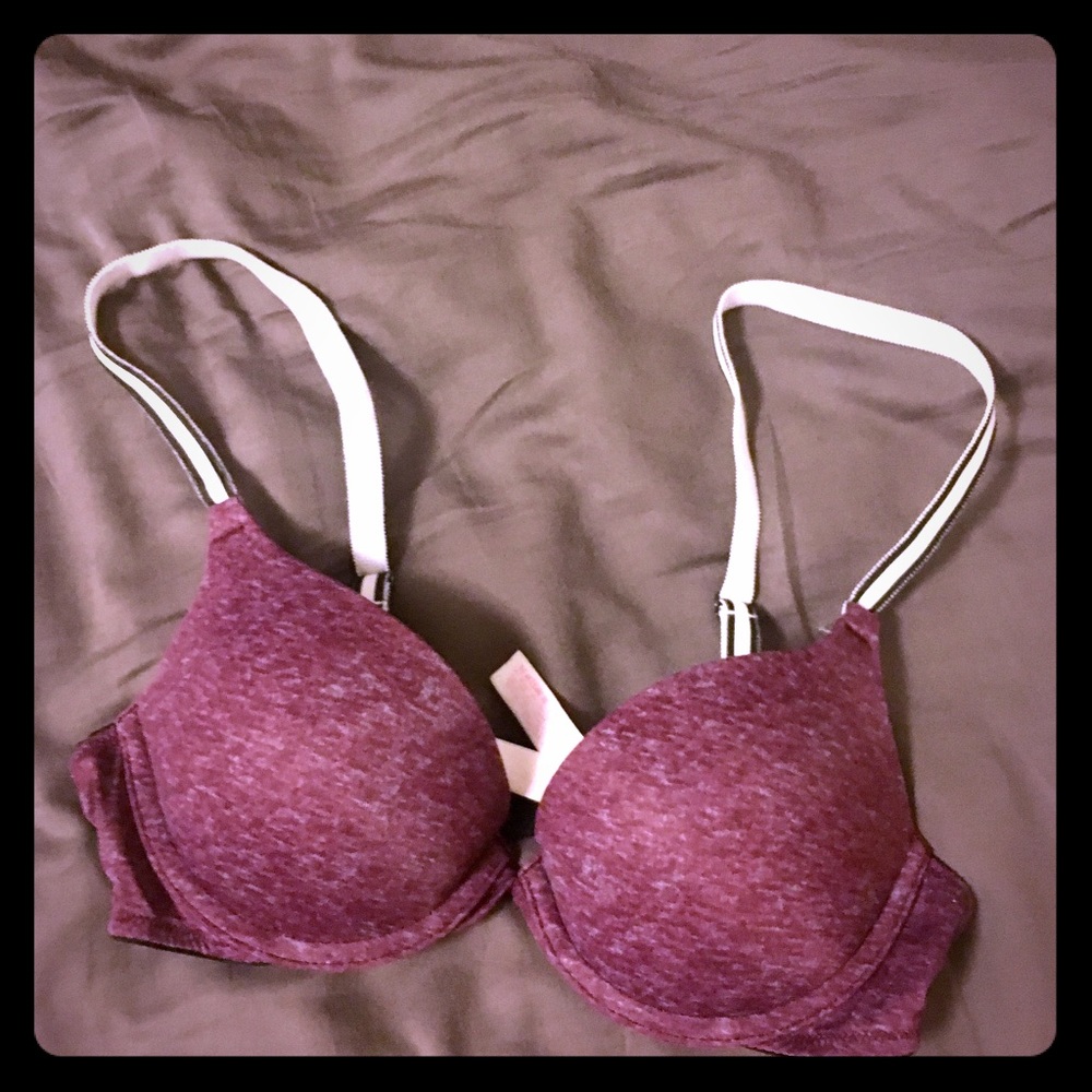 Victoria's Secret push up bra. 34A