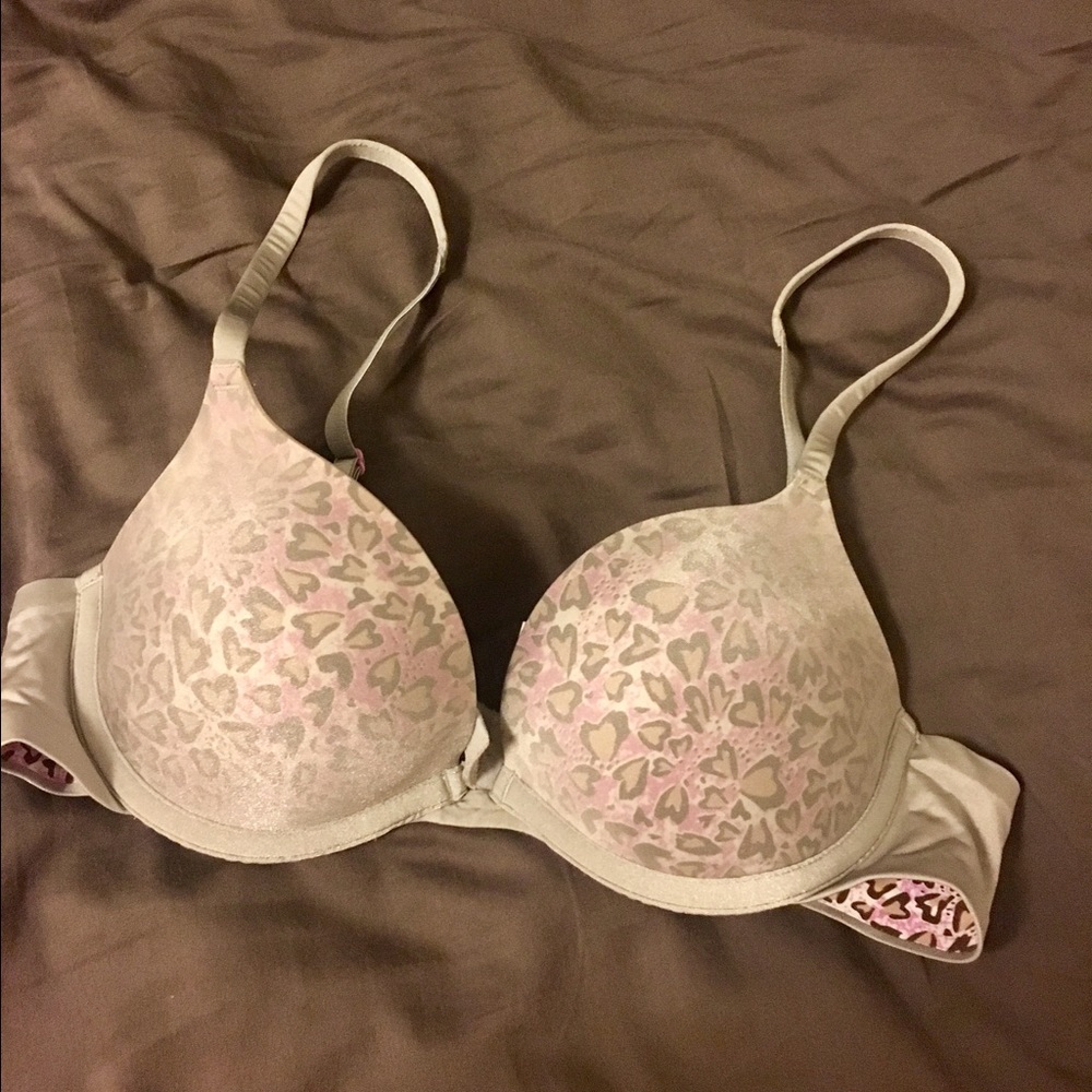 Wonderbra bra. Push up. Size 34B