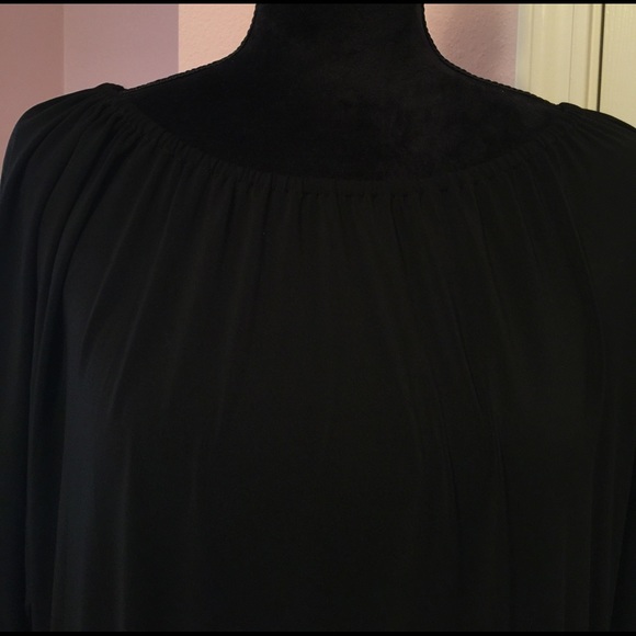 🌹💋Very Nice Express Top💋🌹 - Picture 2 of 4