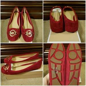 New Michael Kors sz 10 Flats