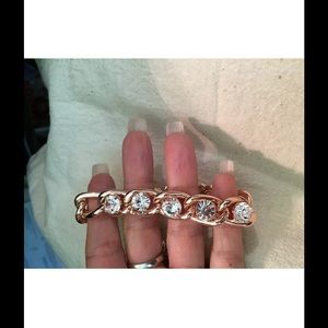 ( CACHE ).  Chain Ring Gold Bracelet