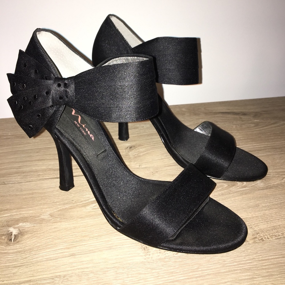 Nina black heel