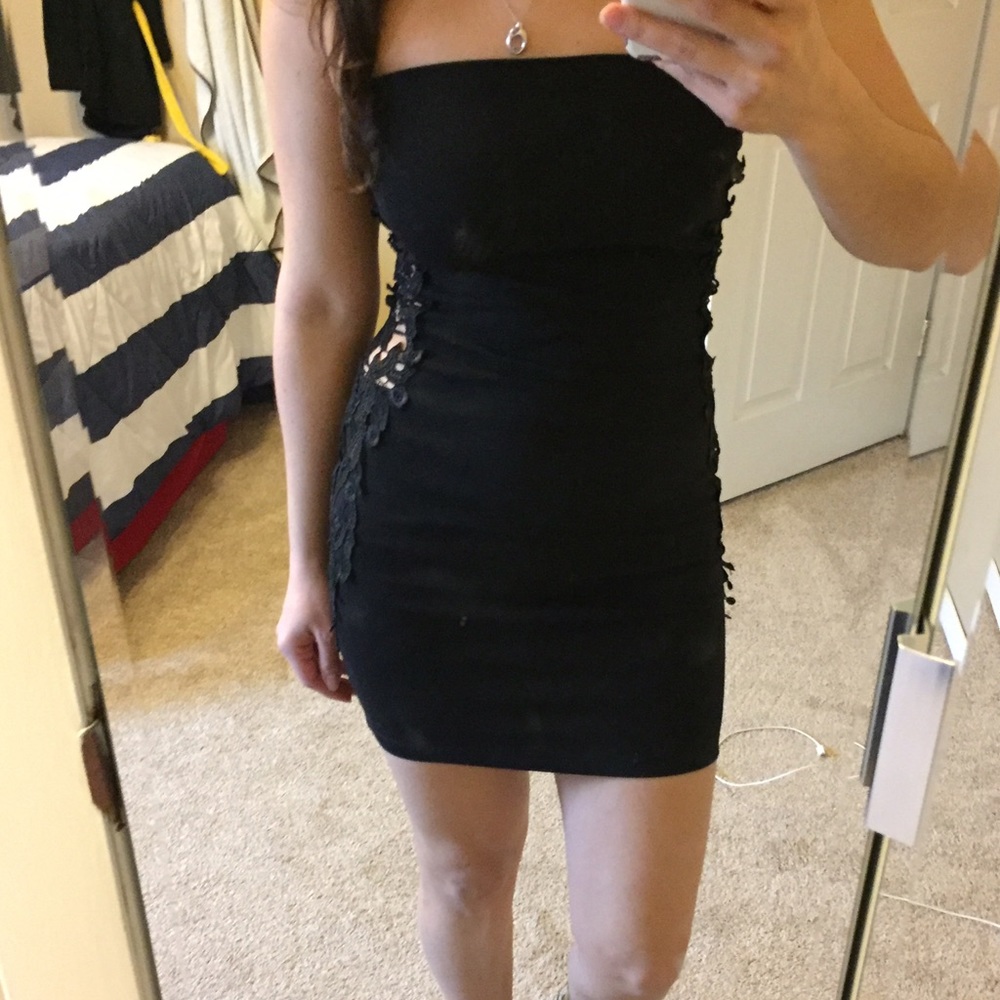Sexy cute Black strapless dress!