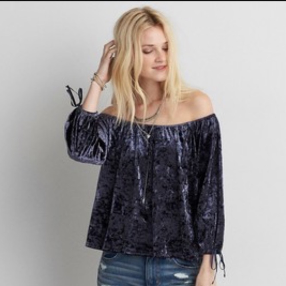 NEW American eagle off the shoulder velvet top