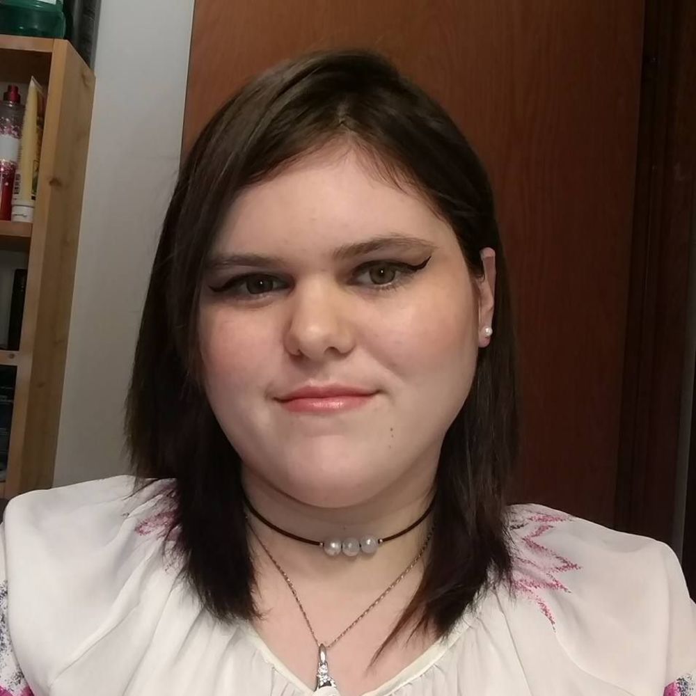 Meet your Posher, April