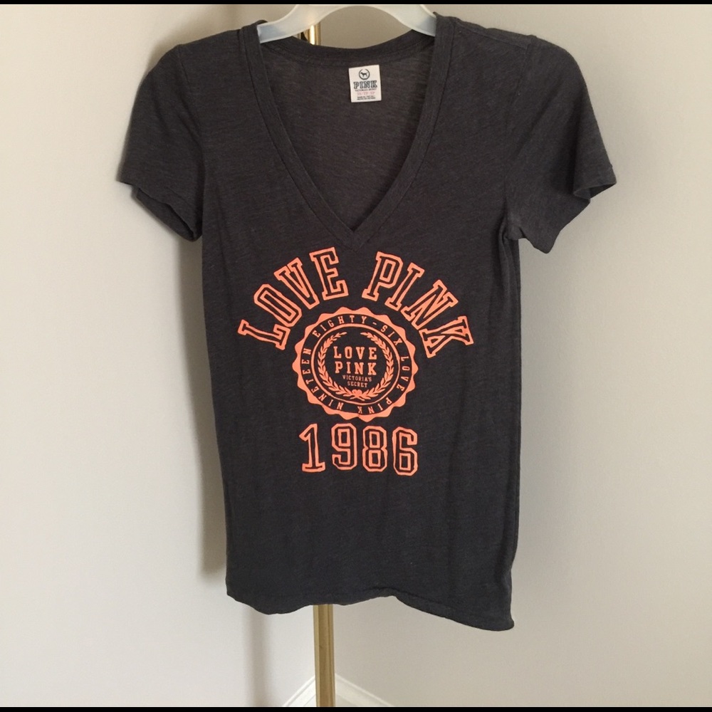 🌸 Victoria Secret Deep V-neck T-shirt 🌸