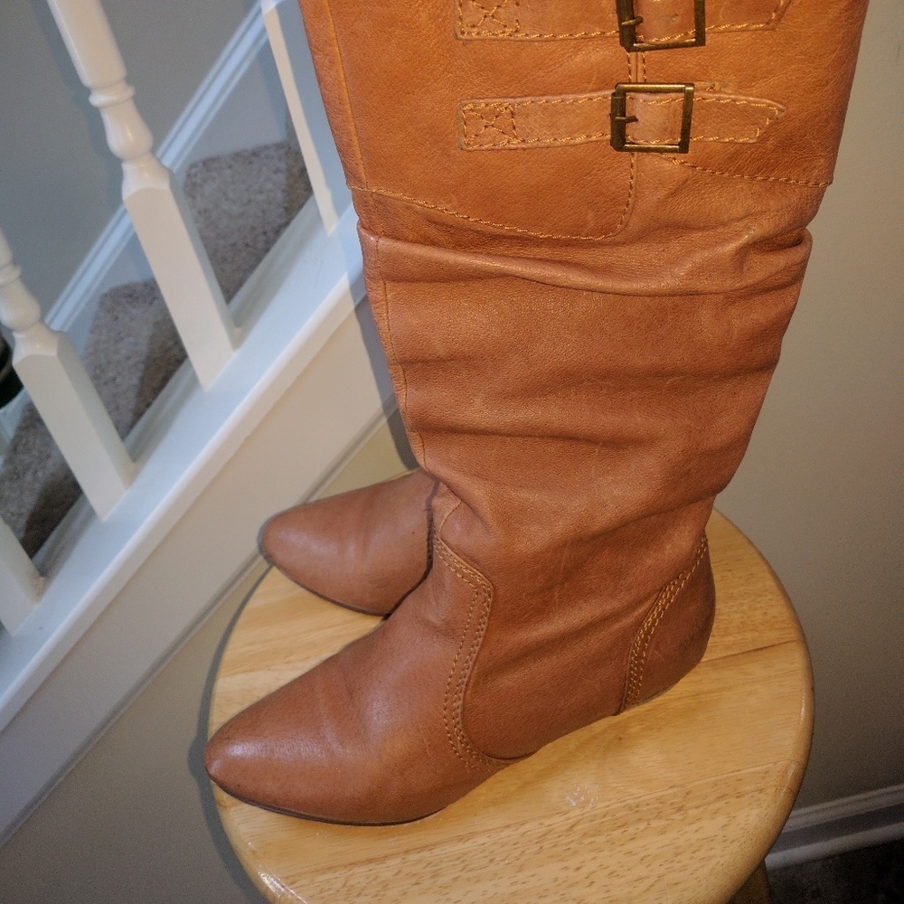 **SOLD** Steve Madden high legged Flat Boot