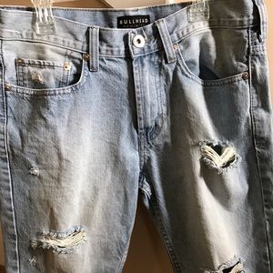 Like new Bullhead ripped skinny shorts!
