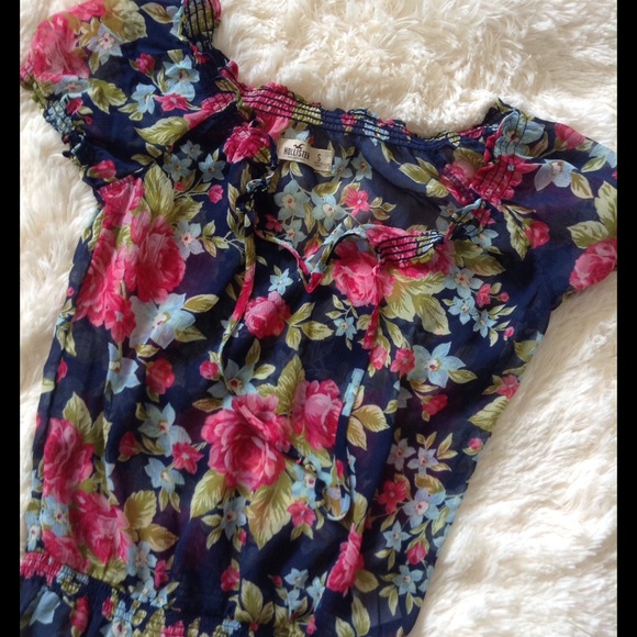 💥Hollister floral blouse sheer chiffon S EUC - Picture 2 of 5