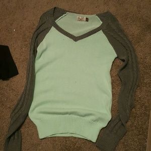 V neck sweater