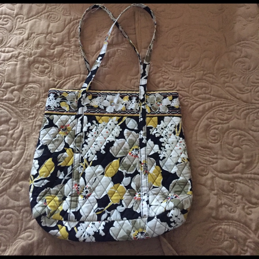 Vera Bradley medium tote nwot