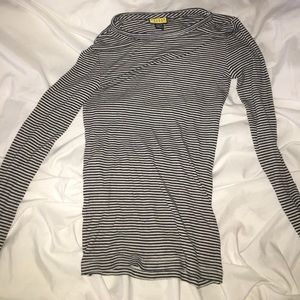Black and white striped longsleeve shirt